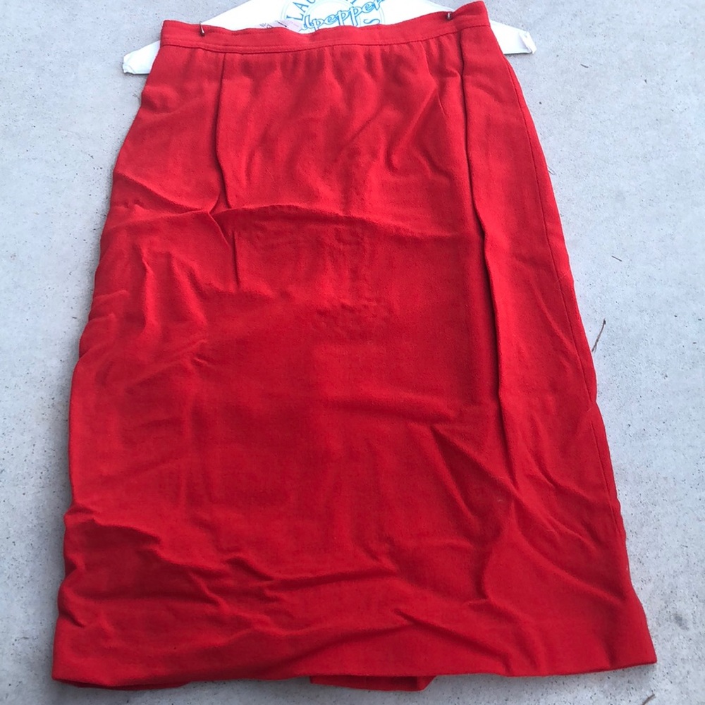 Vintage Valentino skirt suit - Picture 4 of 6